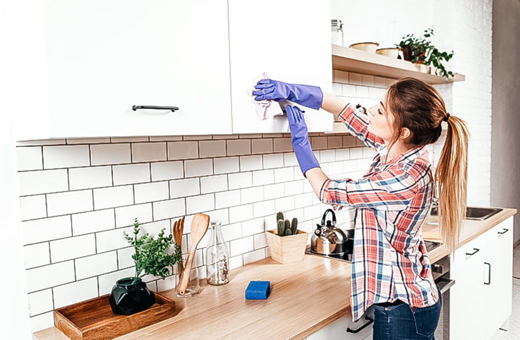 Spring-Cleaning-Checklist-And-Tips-To-Organize-Your-Home